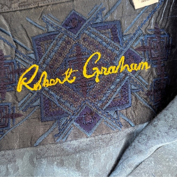 Robert Graham Men's Medium Button Up Embroidered Geometric Design Flip Cuff - Picture 3 of 10